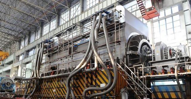 我國中航重工再次傳來好消息,我國自主研發的首臺國內最大船用汽輪機